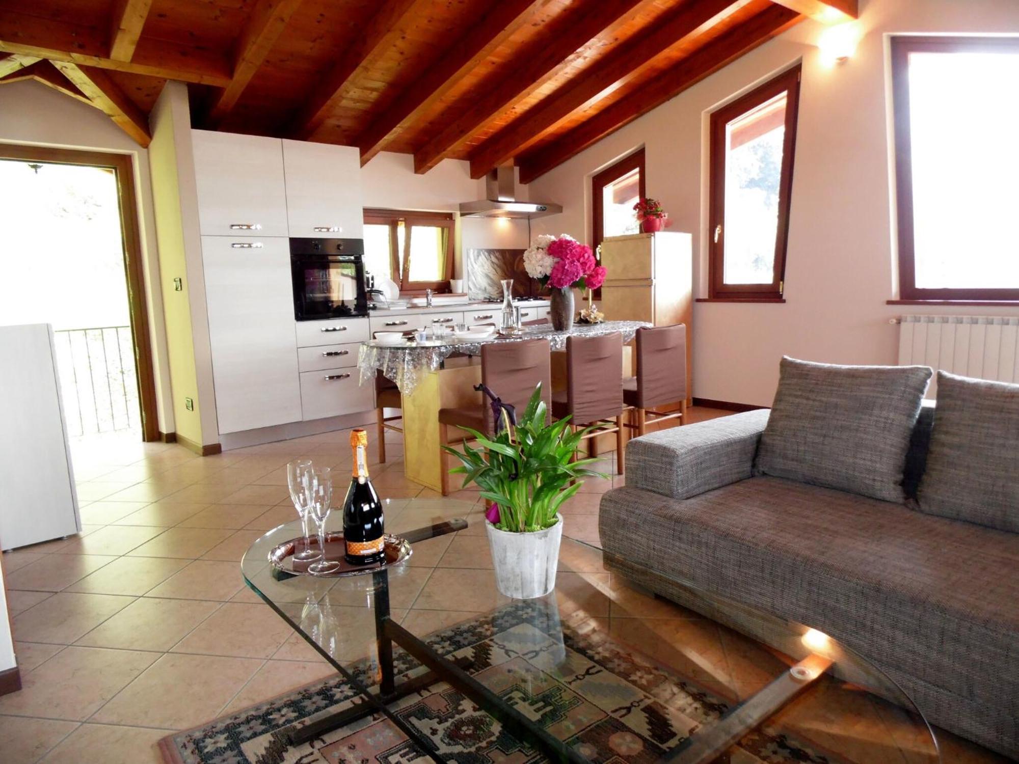 Villa In Pisogne With Pool Garden And Lake View المظهر الخارجي الصورة