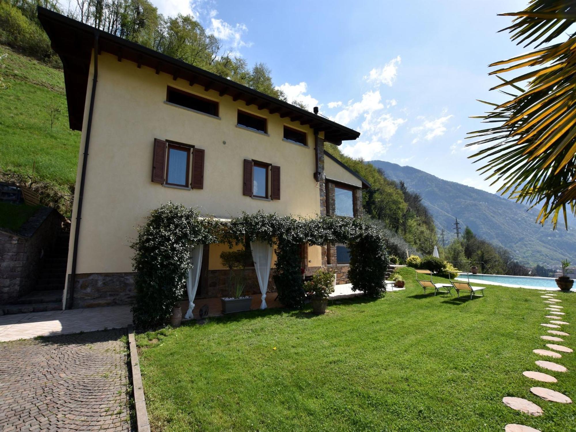 Villa In Pisogne With Pool Garden And Lake View المظهر الخارجي الصورة