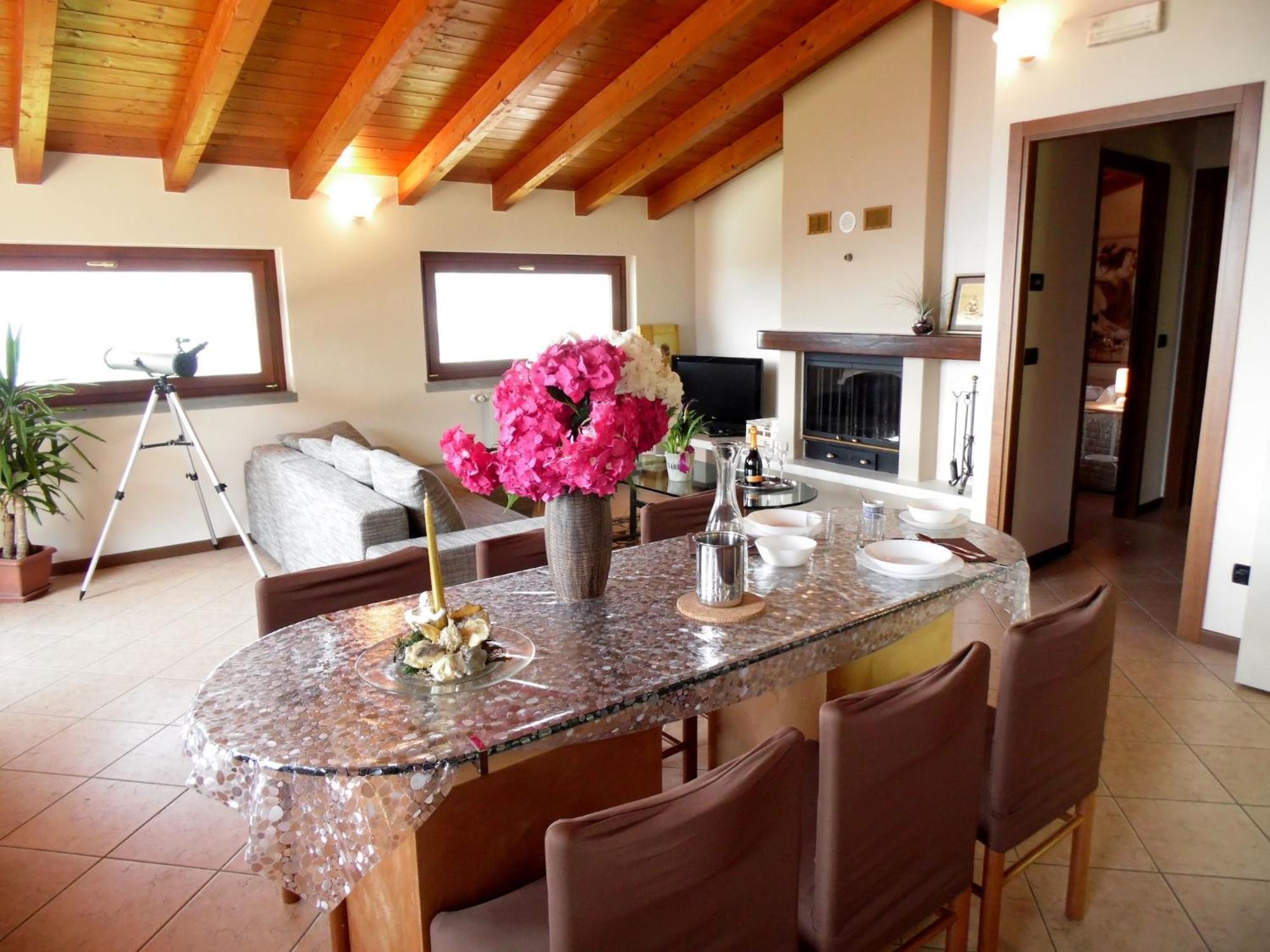 Villa In Pisogne With Pool Garden And Lake View المظهر الخارجي الصورة