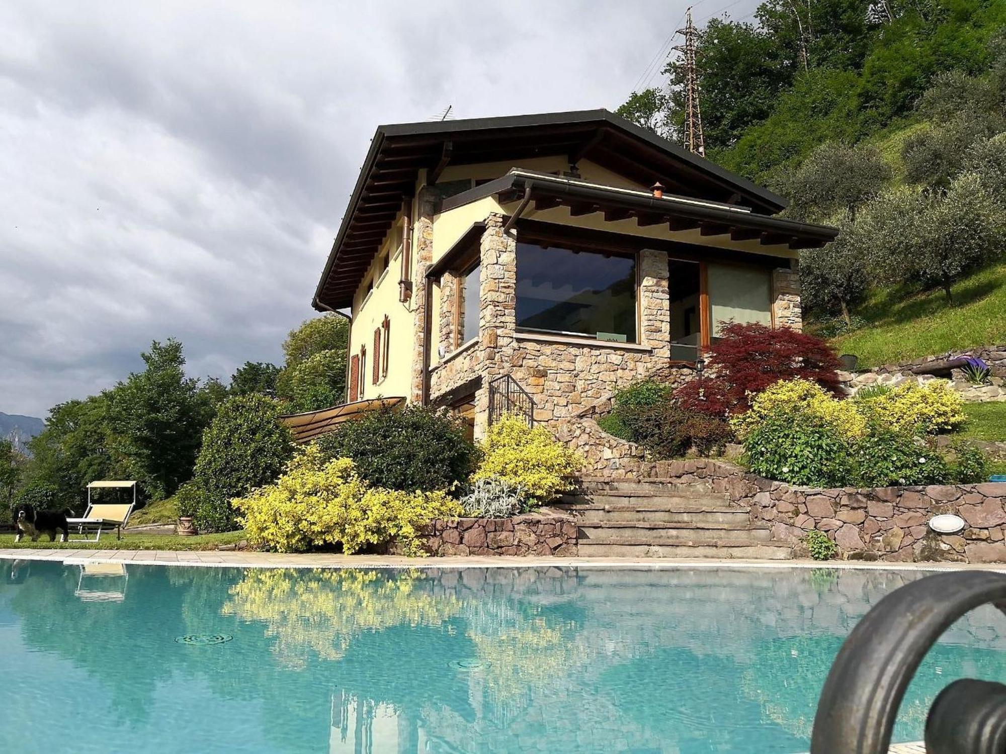 Villa In Pisogne With Pool Garden And Lake View المظهر الخارجي الصورة